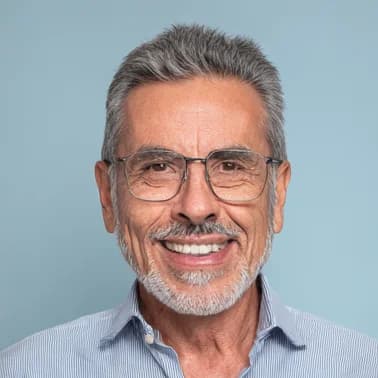Santiago López